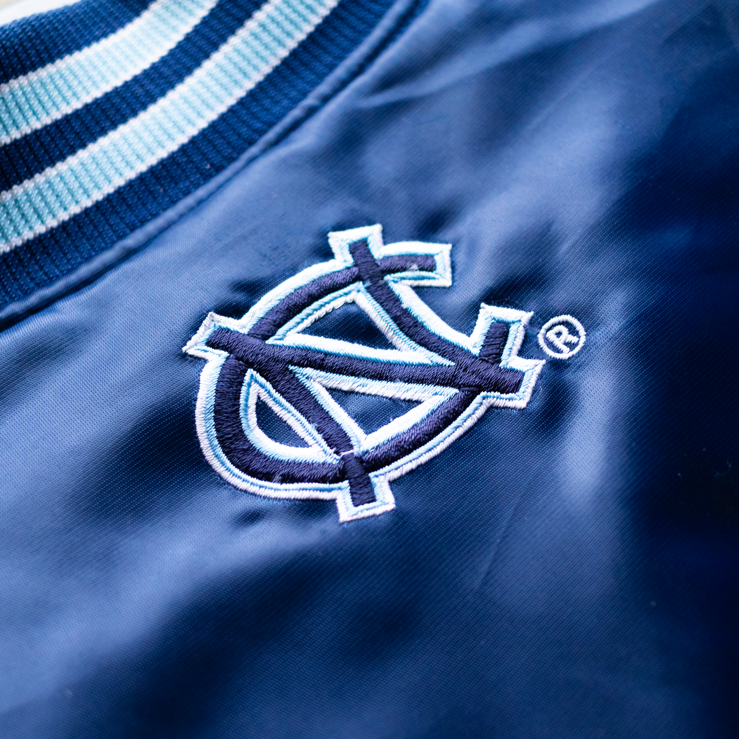Vintage University Of North Carolina Silk Bomber Puffer Jacket (XL)