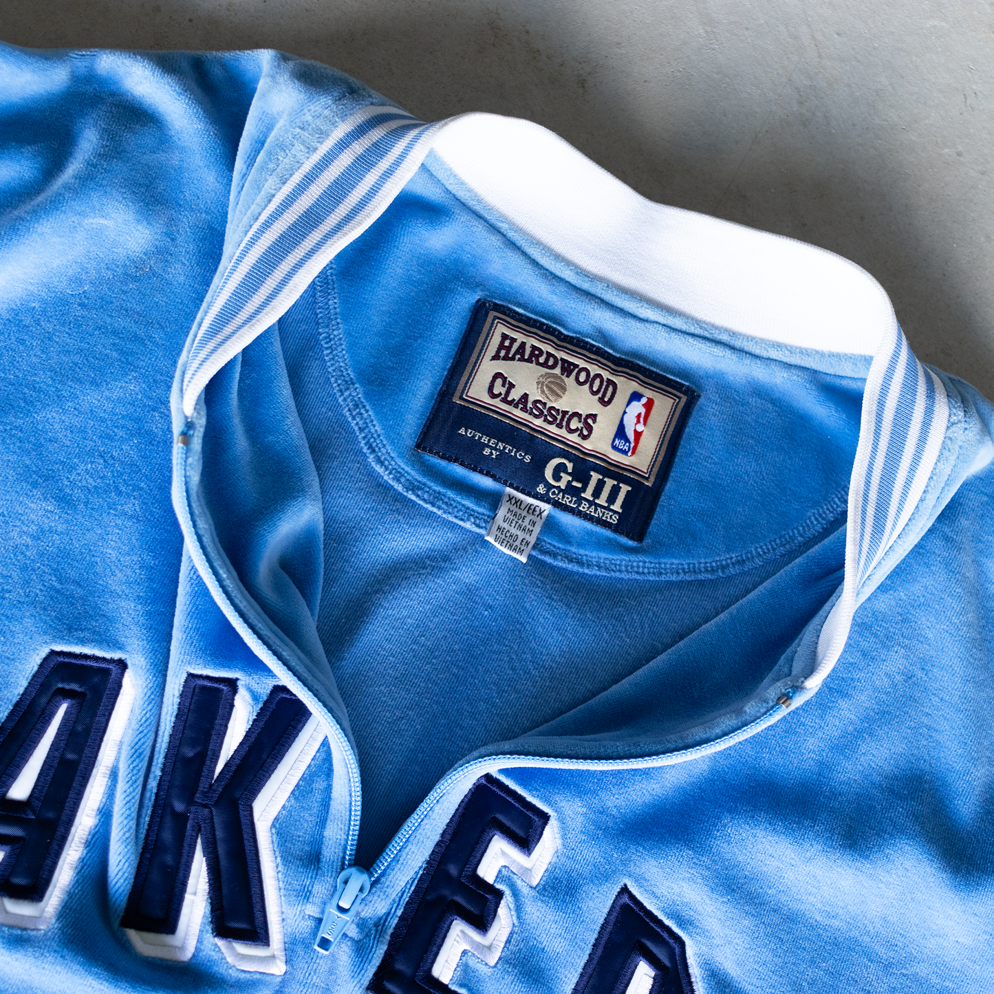 Vintage NBA Hardwood Classics By G-III & Carl Banks LA Lakers Shooting Jersey (XXL)