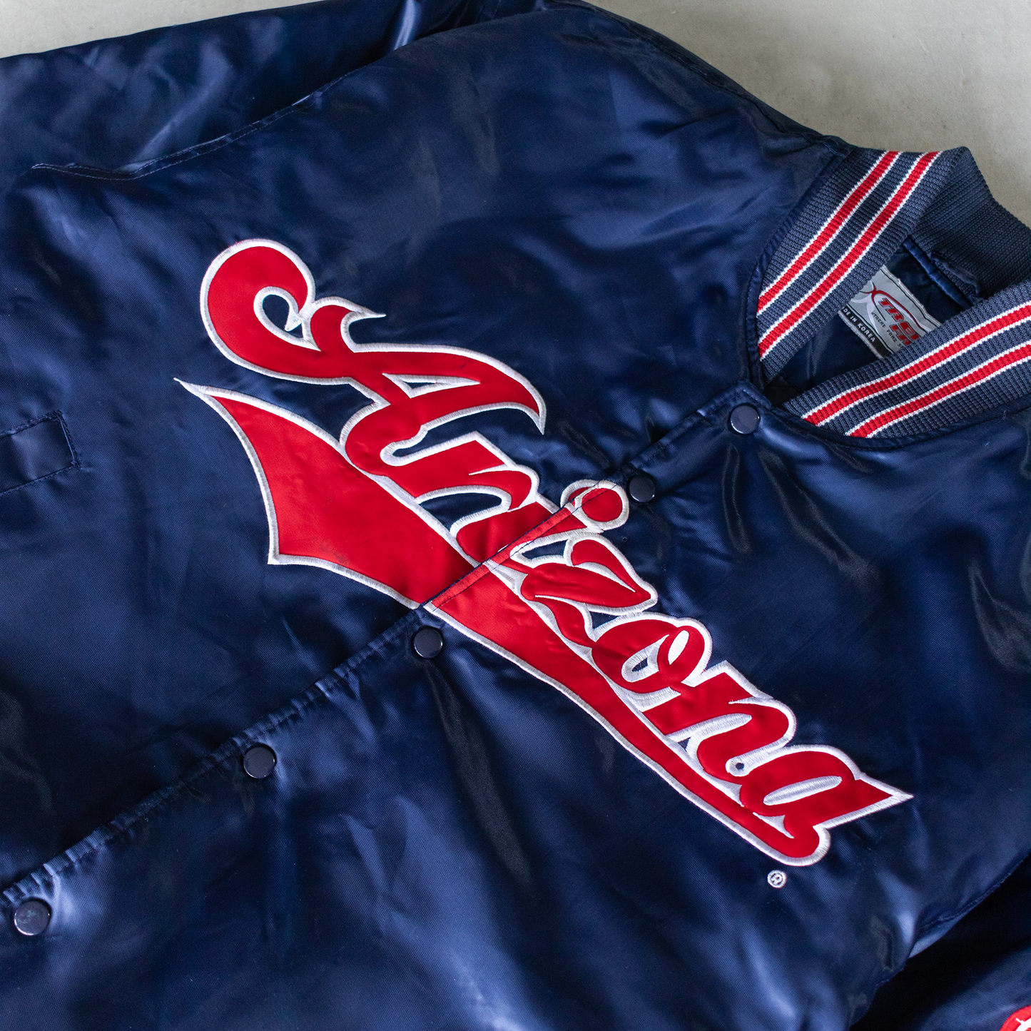 Vintage University Of Arizona Wildcats Silk Bomber Puffer Jacket (L)