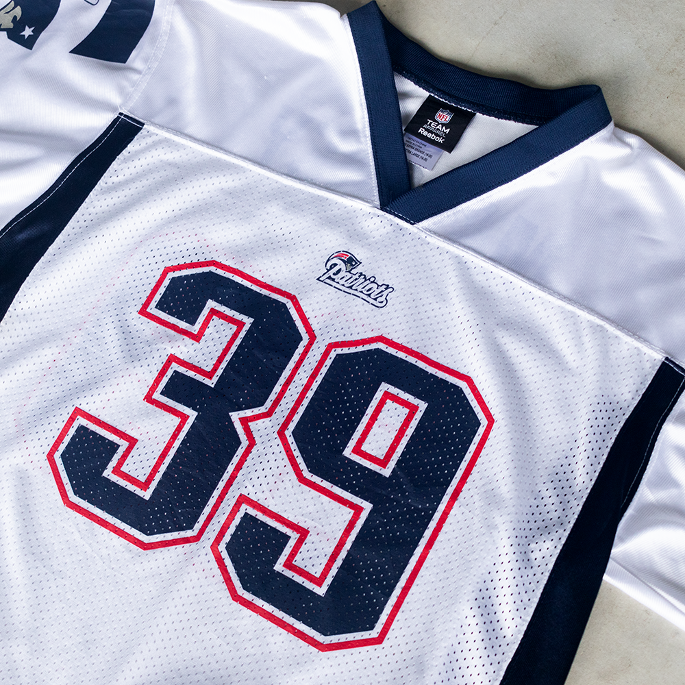 Vintage NFL New England Patriots Laurence Maroney #39 Youth Football Jersey (XL)