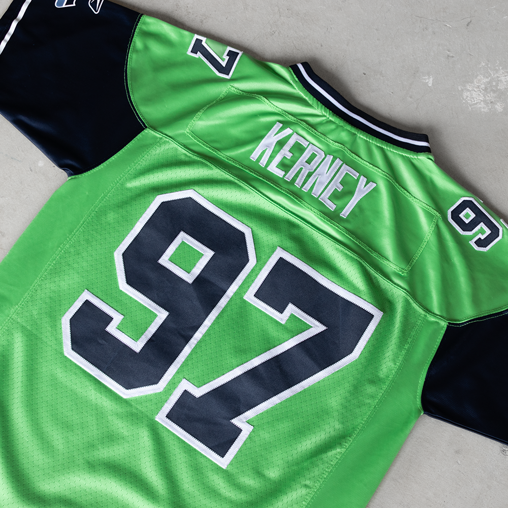 Vintage NFL Seattle Seahawks Patrick Kerney #97 Youth Football Jersey (L)