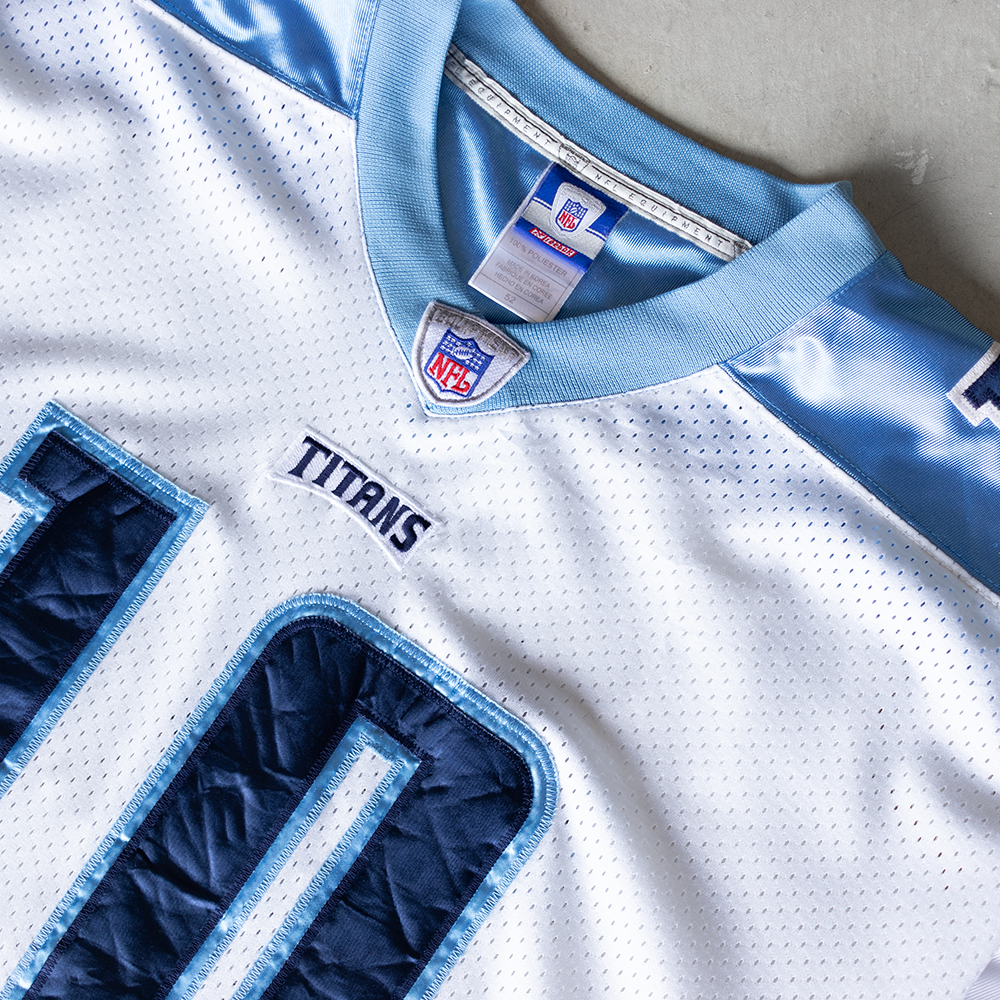 Vintage NFL Tennessee Titans Vincent Young #10 Football Jersey (XL)