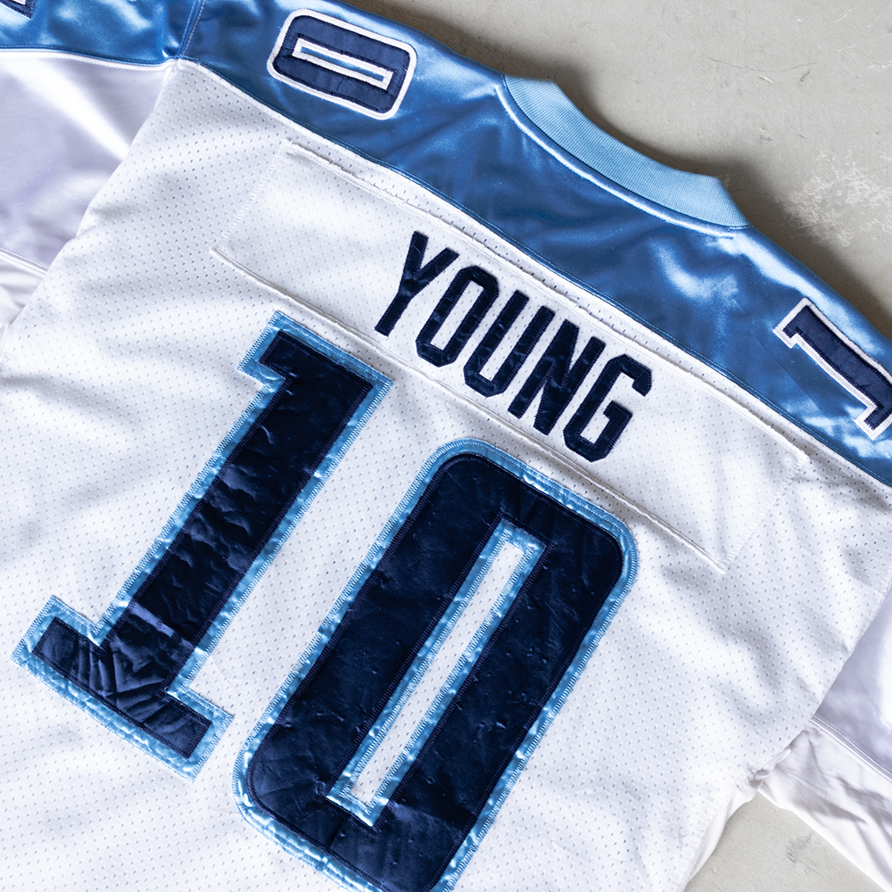 Vintage NFL Tennessee Titans Vincent Young #10 Football Jersey (XL)