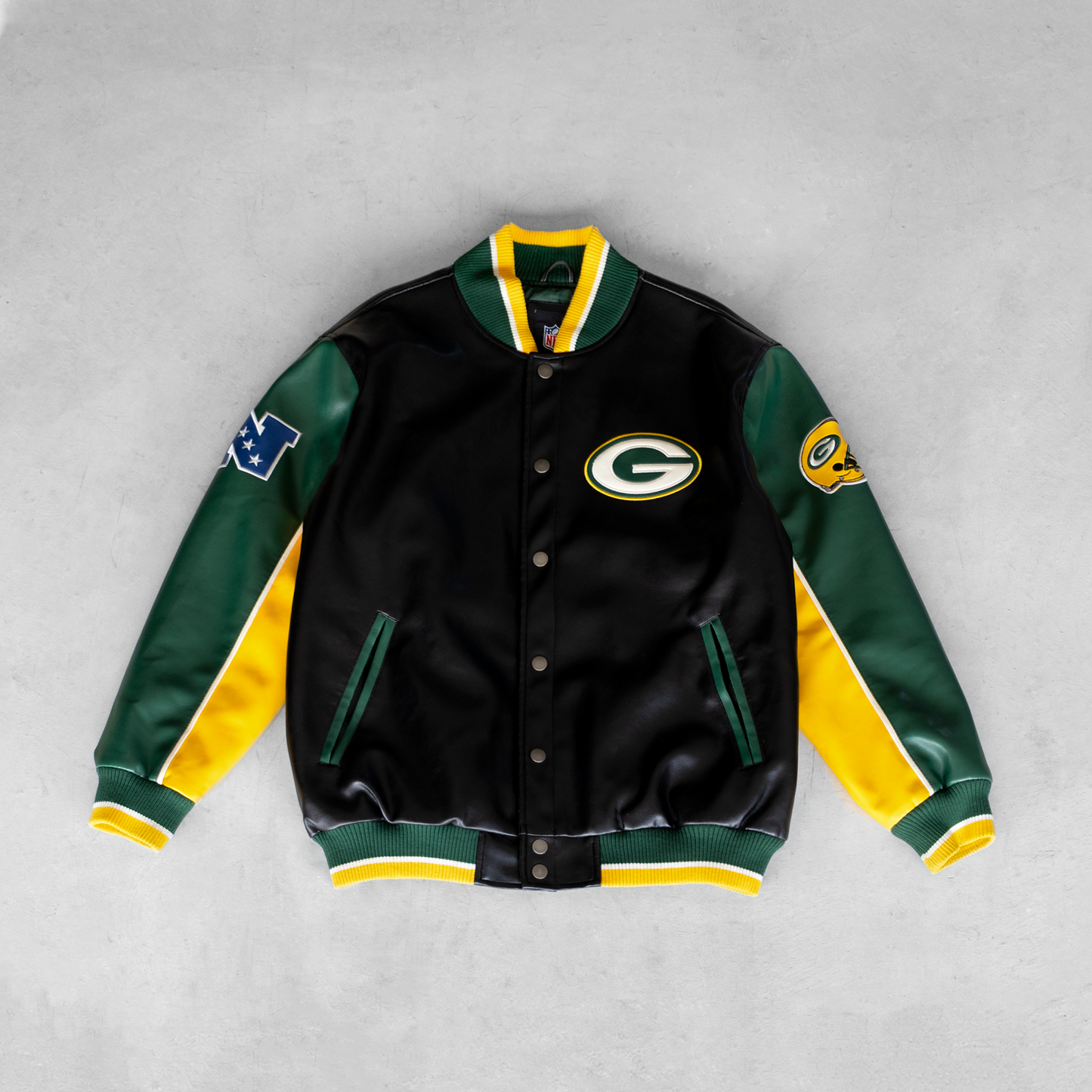 Vintage NFL Green Bay Packers Faux Leather Jacket (L)