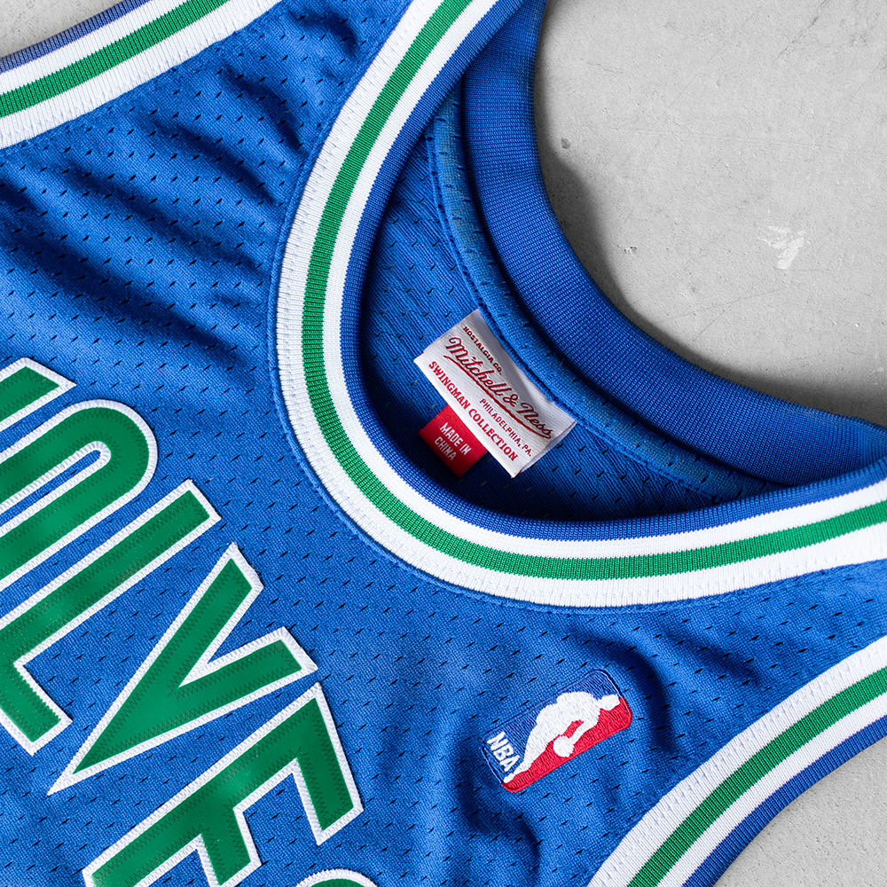 Mitchell & Ness NBA Minnesota Timberwolves Kevin Garnett #21 Basketball Jersey (L)