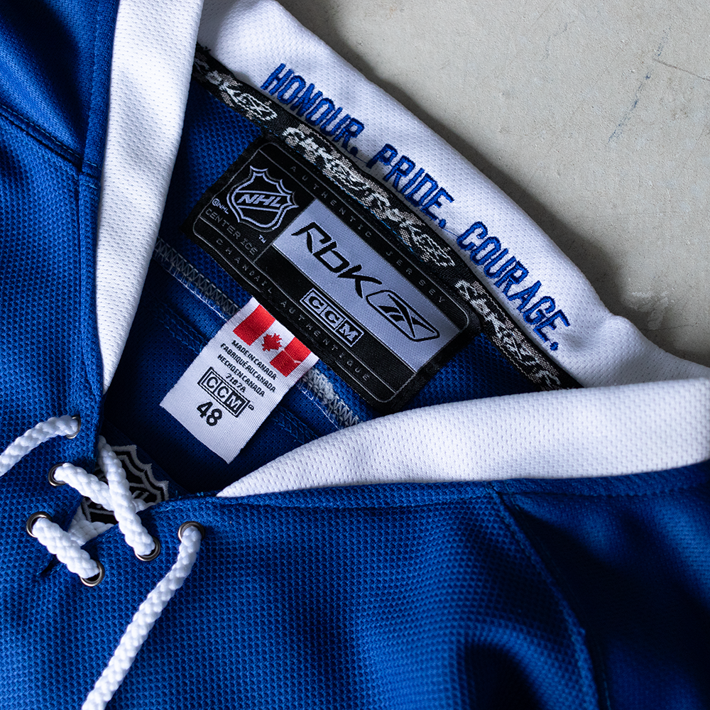 Vintage Reebok NHL Toronto Maple Leafs Wendel Clark #17 Hockey Jersey