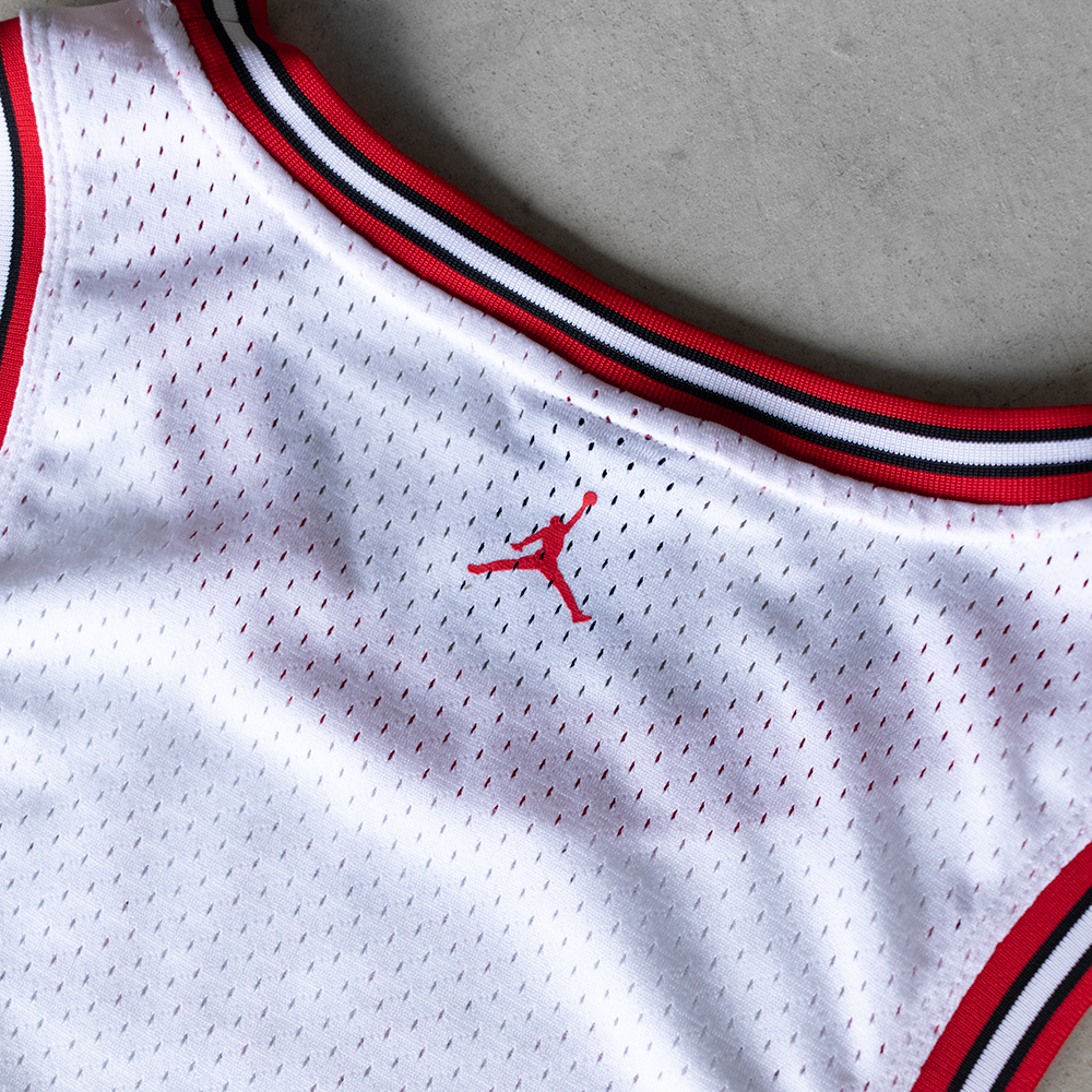 Vintage NBA Chicago Bulls Michael Jordan #23 Women's Cropped Basketball Jersey