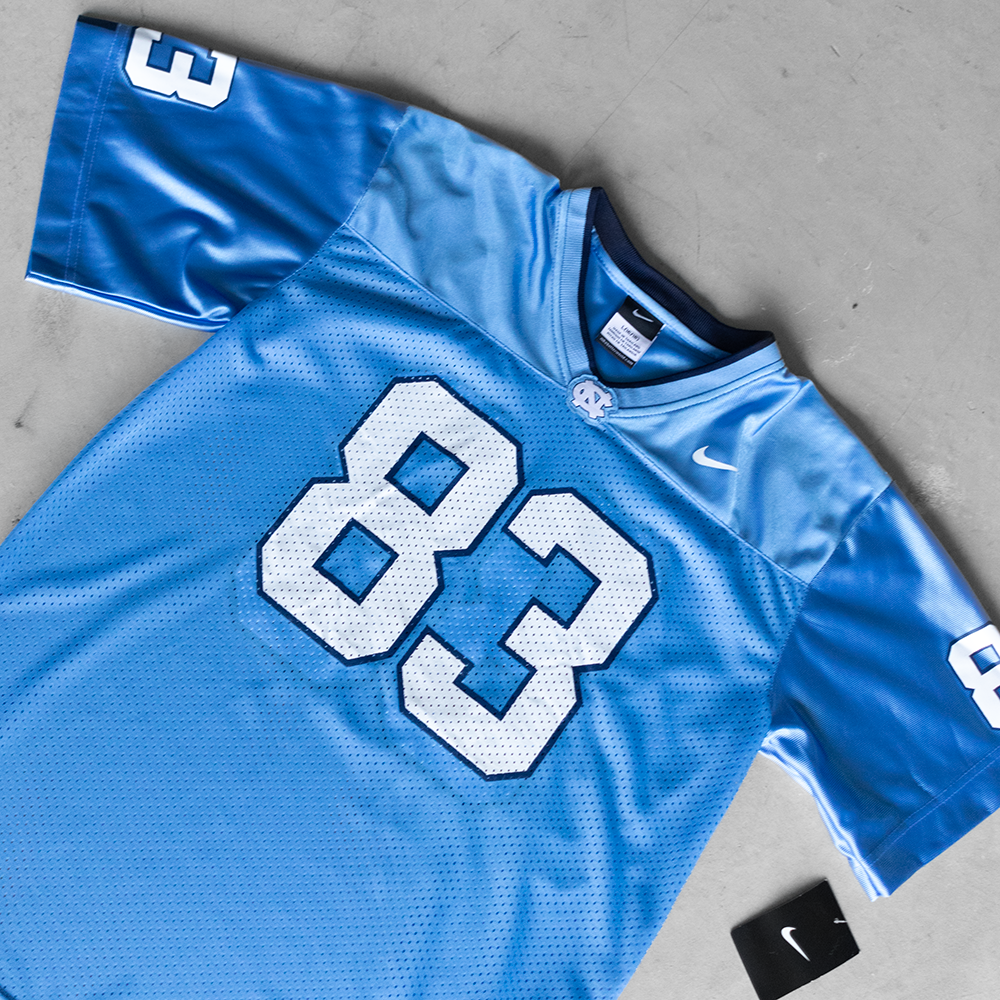 Vintage Nike University Of North Carolina #83 Youth Football Jersey (L)