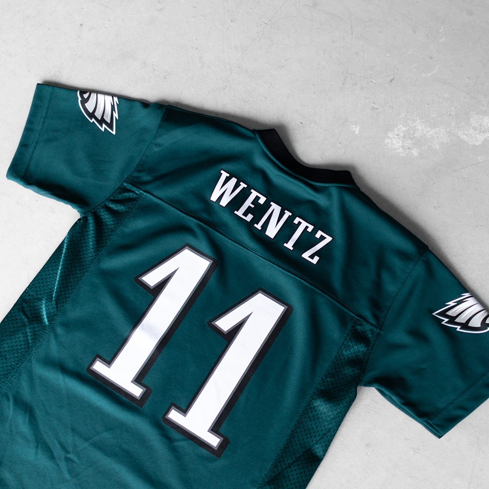 NFL Philadelphia Eagles Carson Wentz #11 Youth Football Jersey (M)