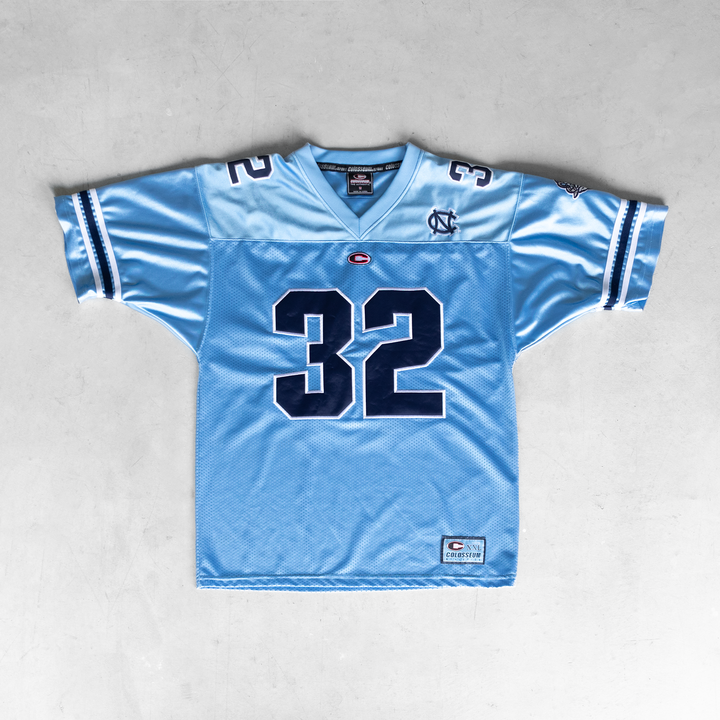 Vintage UNC #32 Football Jersey (M)
