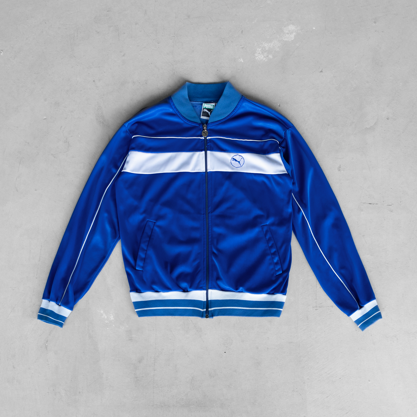 Vintage Puma Women's Y2K Zip Up Jacket (M)