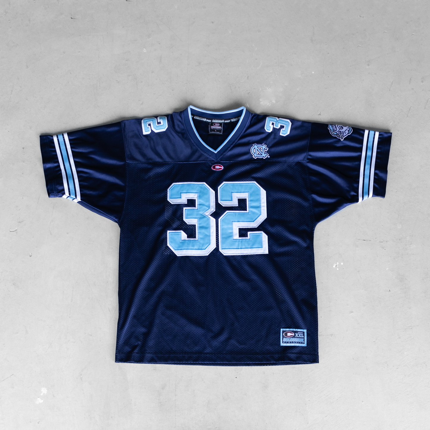 Vintage NFL University of North Carolina #32 Football Jersey (L)