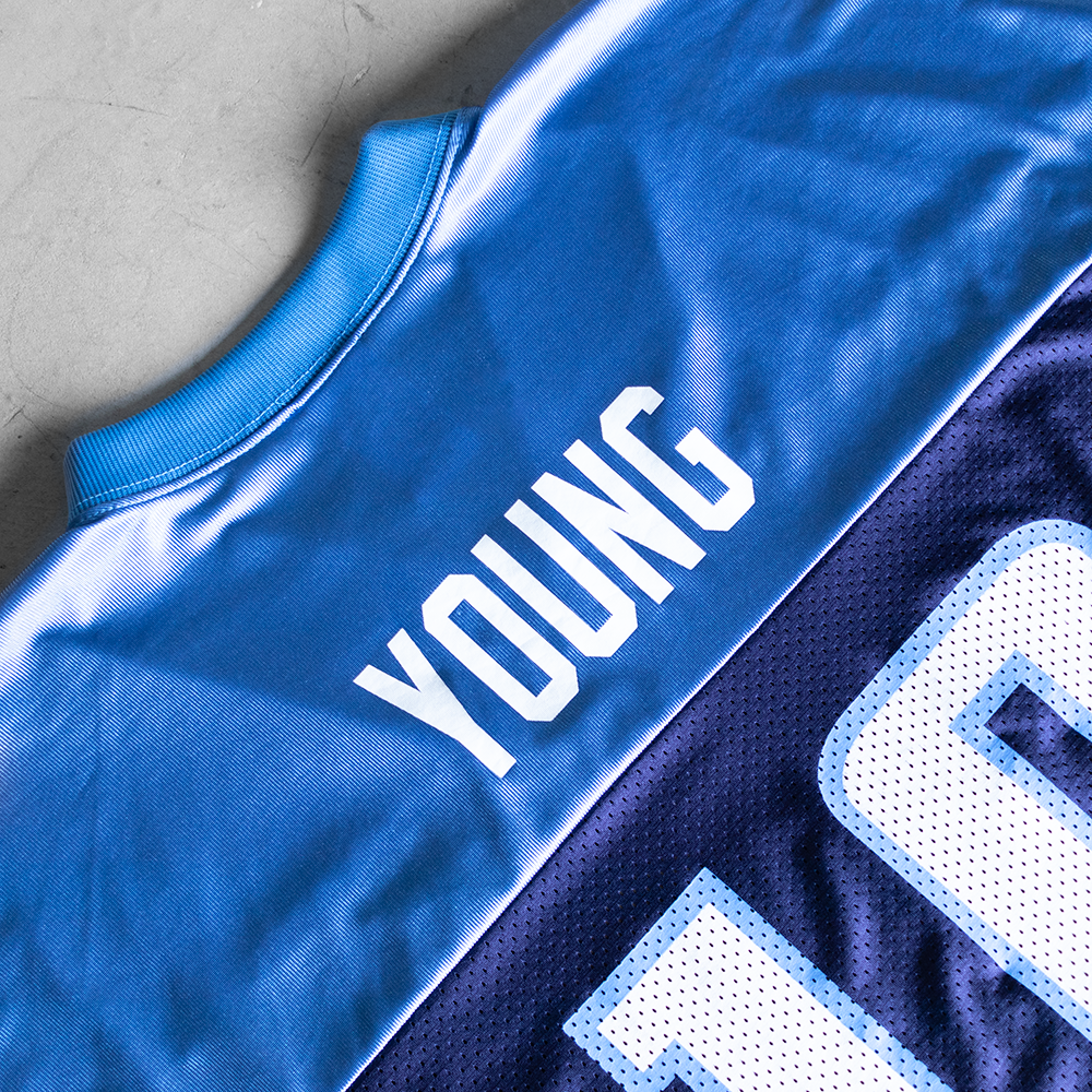Vintage NFL Tennessee Titans Vince Young #10 Football Jersey (XXL)