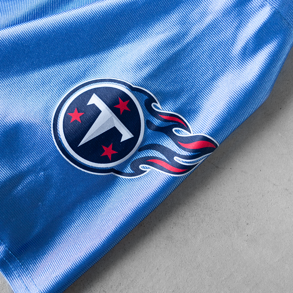 Vintage NFL Tennessee Titans Chris Johnson #28 Football Jersey (XXL)