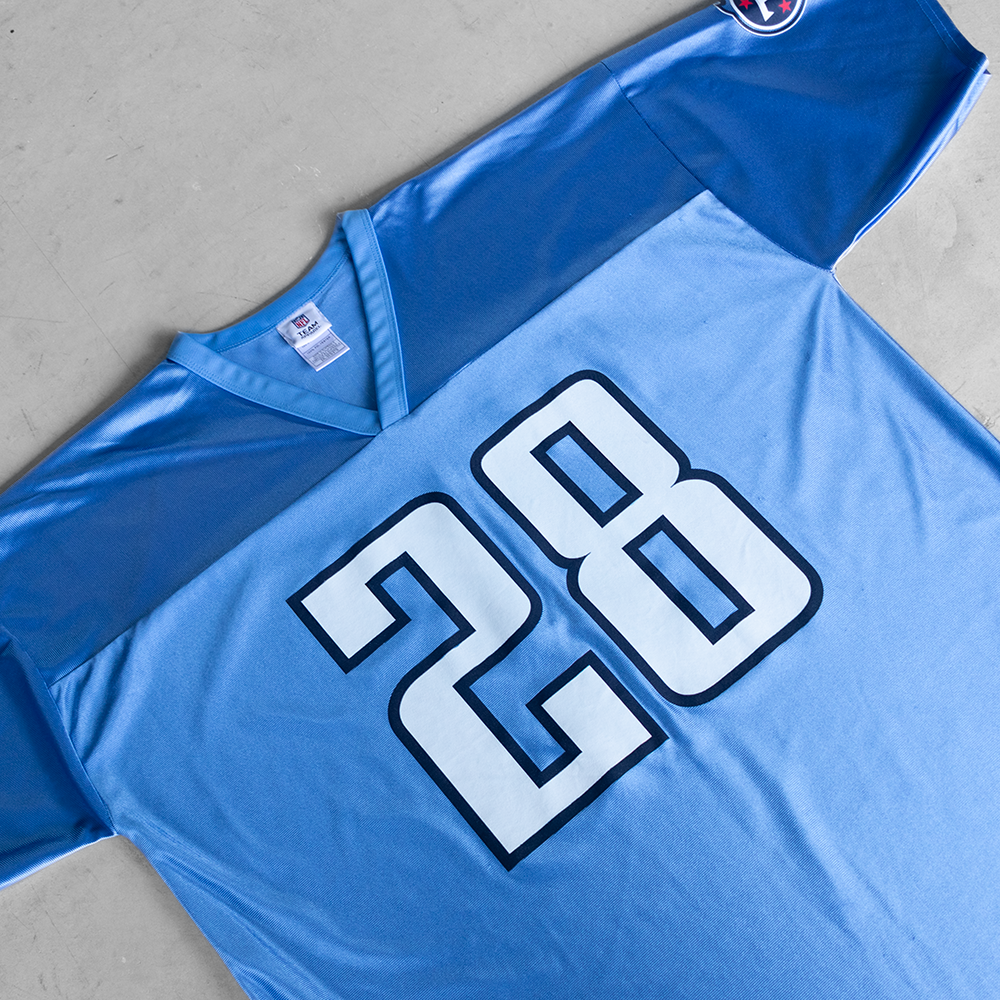 Vintage NFL Tennessee Titans Chris Johnson #28 Football Jersey (XXL)