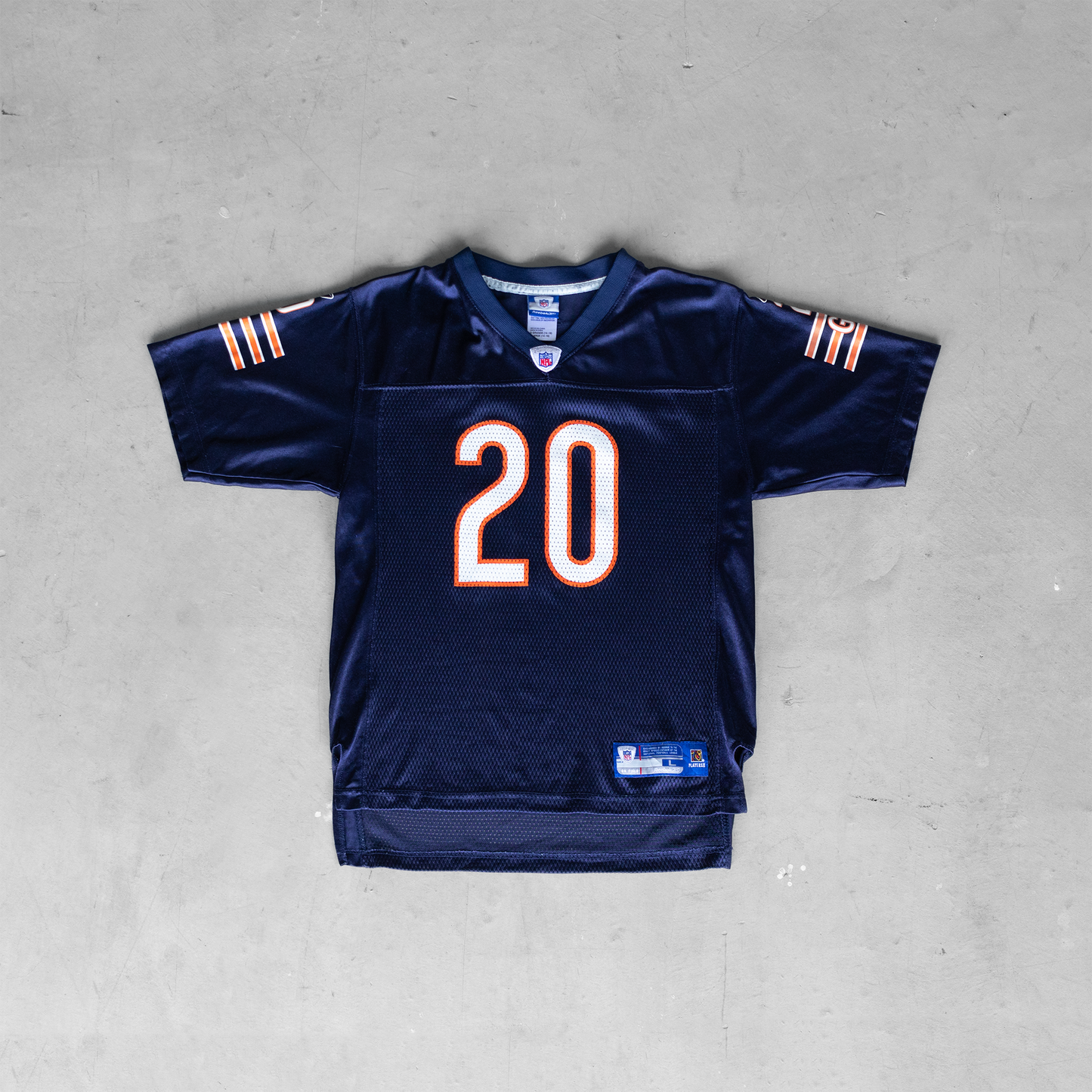 Vintage NFL Chicago Bears Thomas Jones #20 Youth Football Jersey (L)