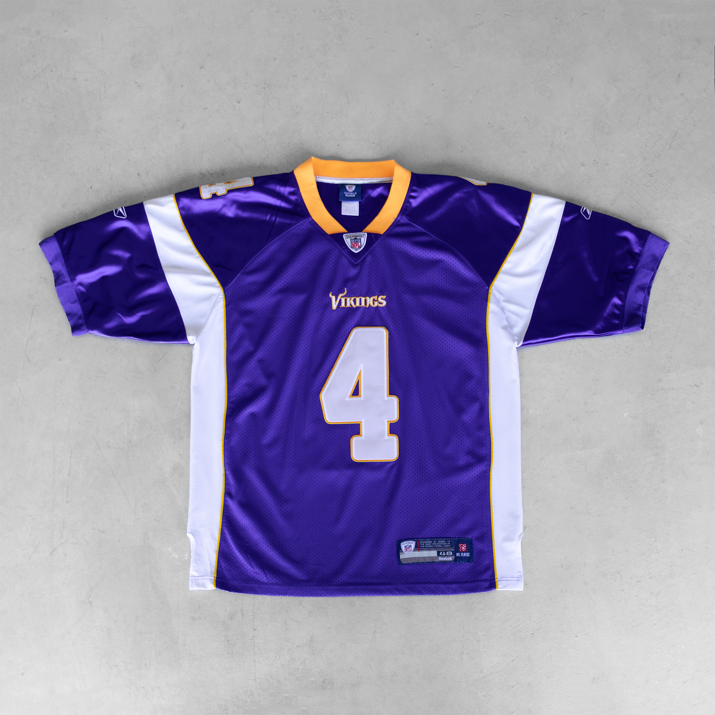 Vintage NFL Minnesota Vikings Brett Favre #4 Football Jersey (L)