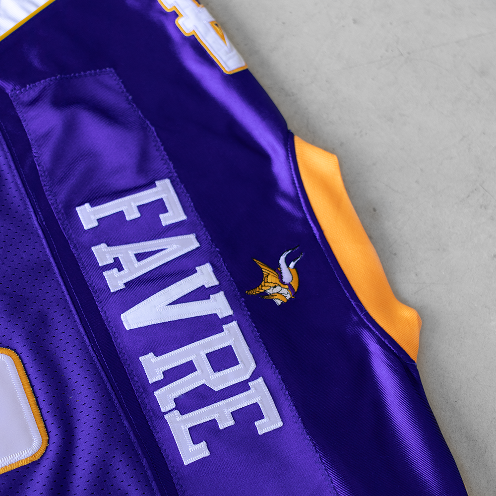 Vintage NFL Minnesota Vikings Brett Favre #4 Football Jersey (L)