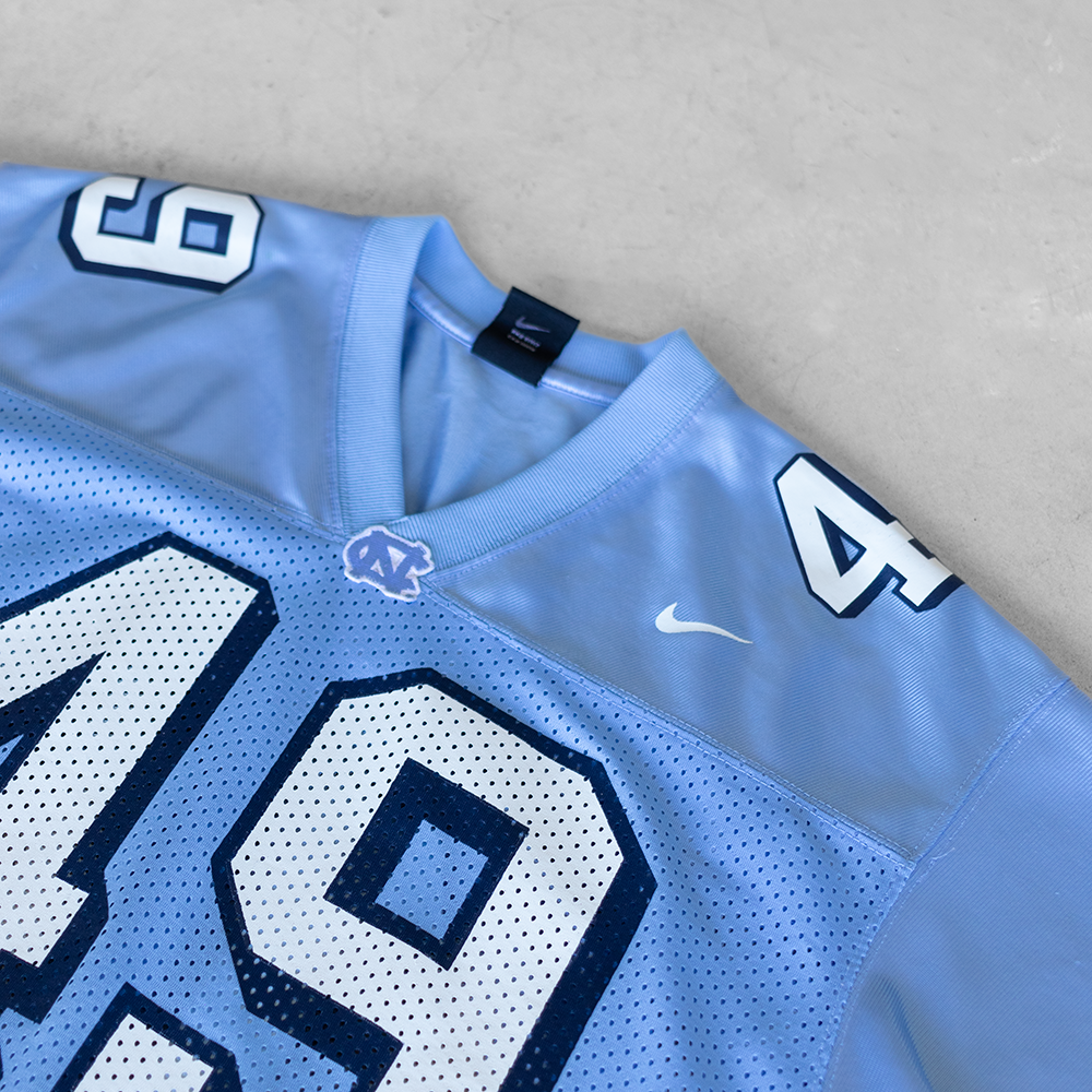 Vintage Nike UNC #49 Youth Football Jersey (L)
