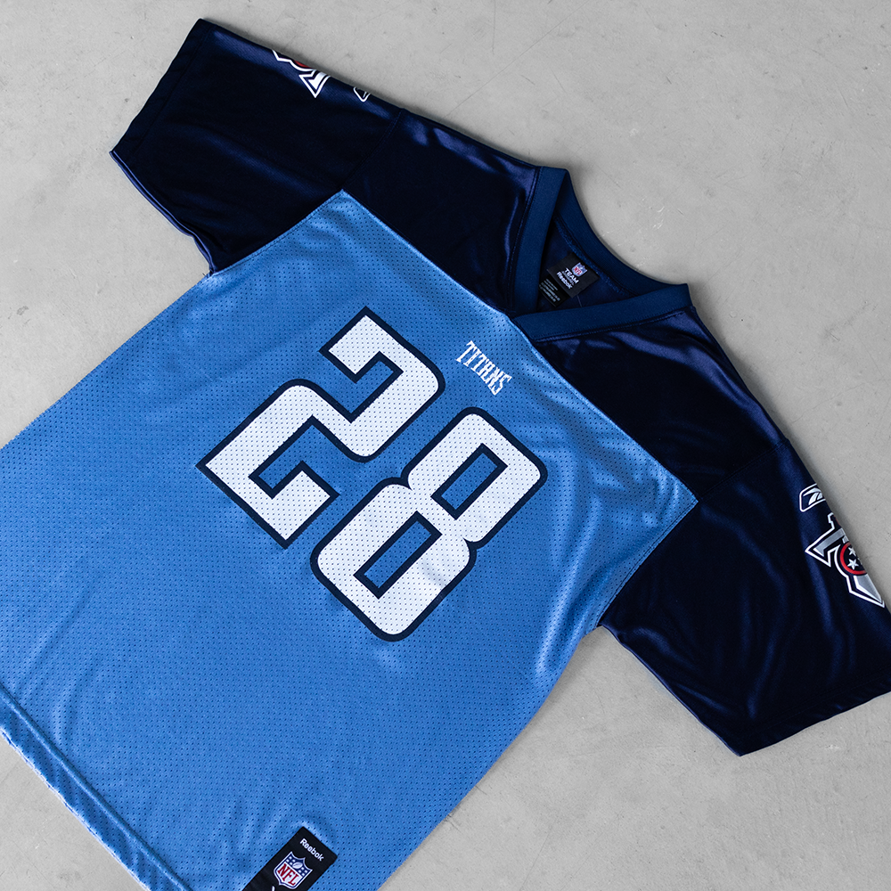 Vintage NFL Tennessee Titans Chris Johnson #28 Youth Football Jersey (XL)