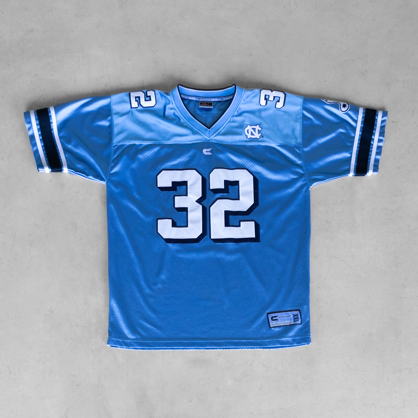 Vintage University Of North Carolina #32 Football Jersey (L)