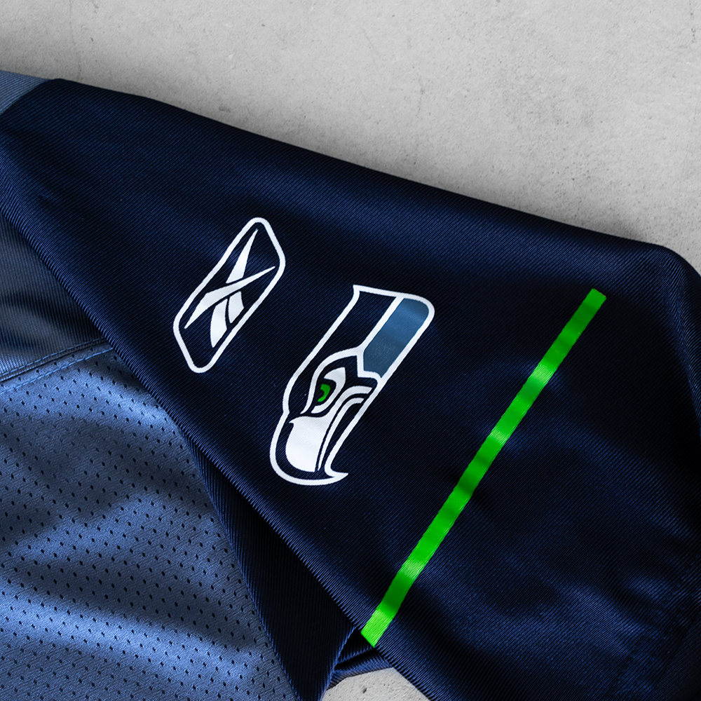 Vintage NFL Seattle Seahawks Matt Hasselbeck #8 Football Jersey (L)