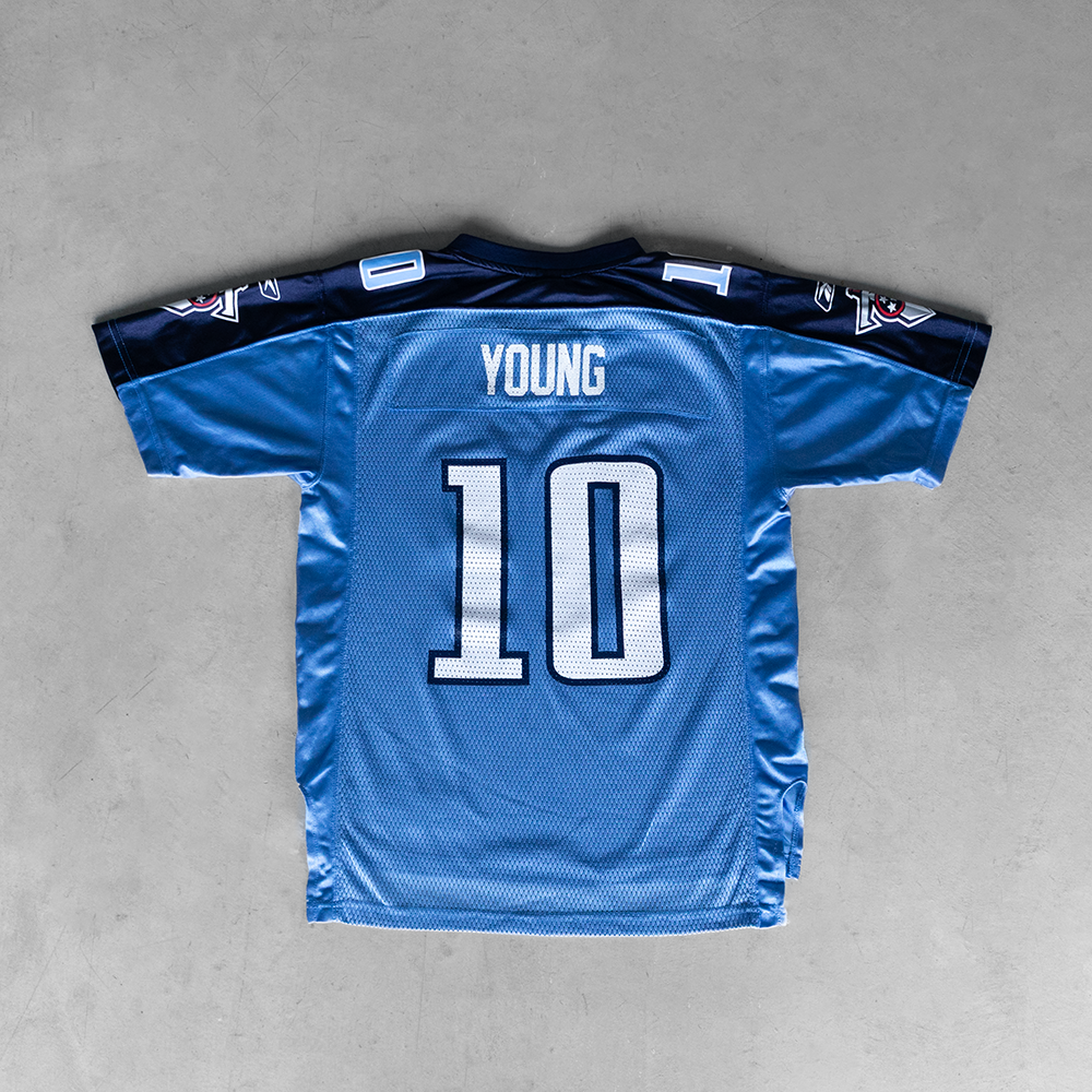 Vintage NFL Tennessee Titans Vince Young #10 Youth Football Jersey (L)