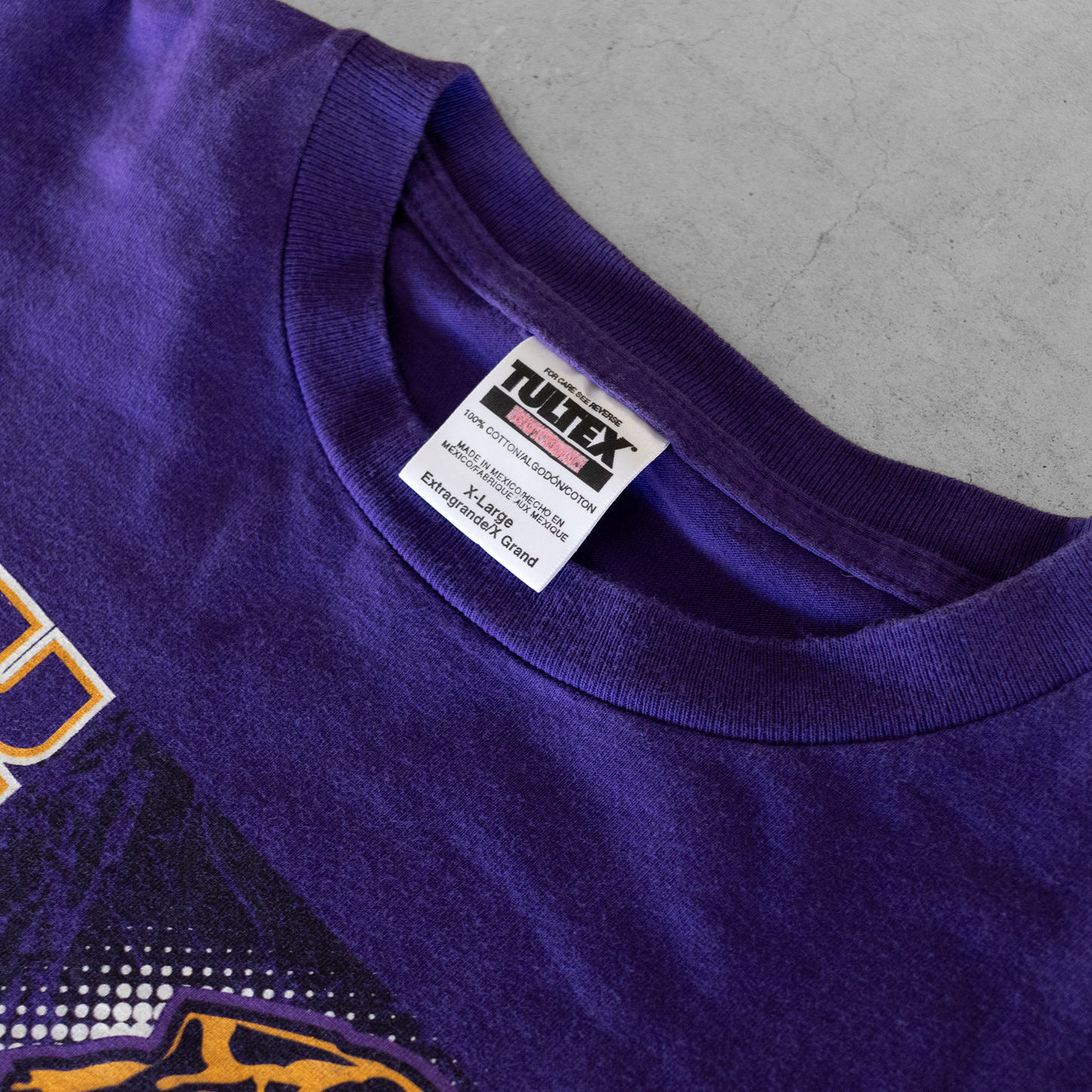 Vintage Louisiana State University Tigers Graphic T-Shirt (XL)