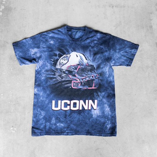 Vintage UCONN Huskies Football Helmet Graphic T-Shirt (L)