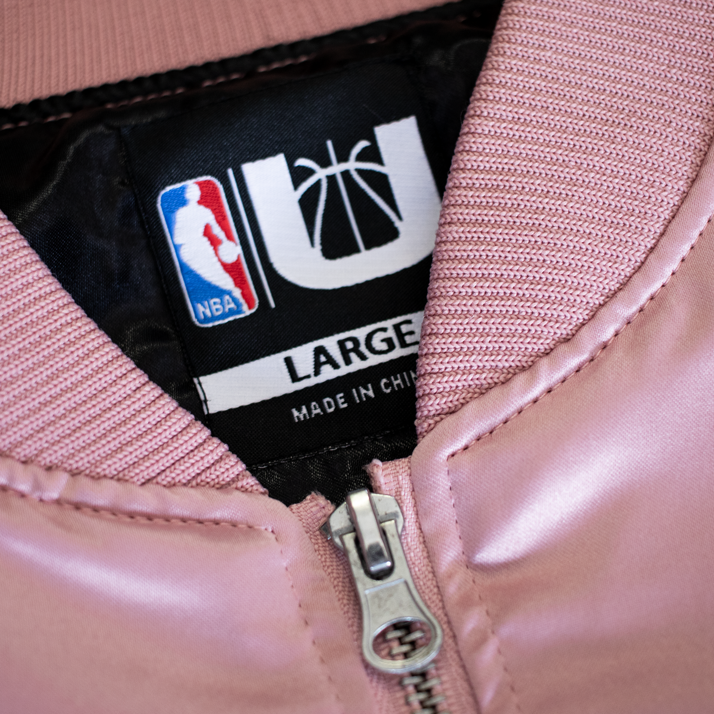 NBA Chicago Bulls Silk Bomber Womens Jacket (L)