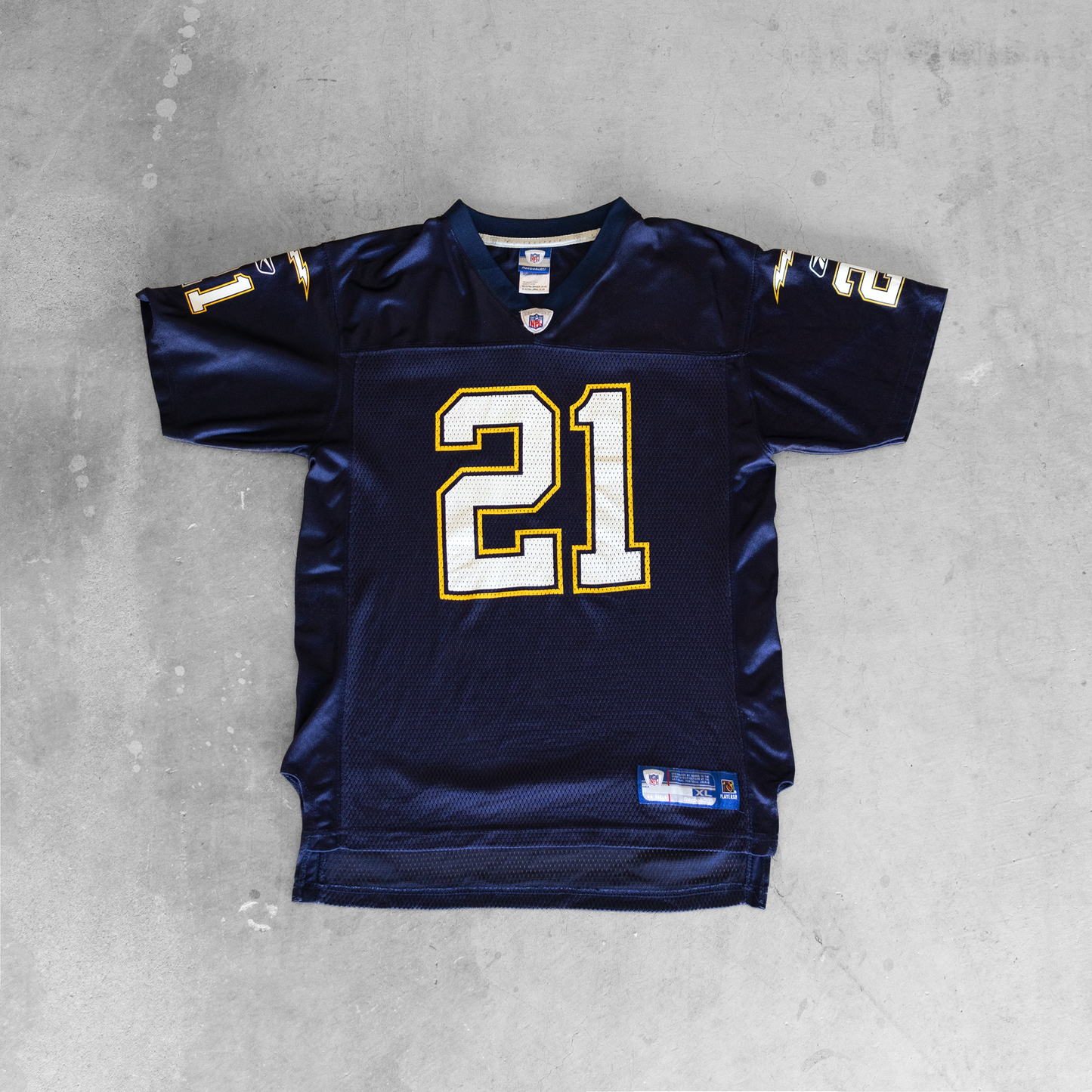 Vintage NFL San Diego Chargers #21 LaDainian Tomlinson Youth Football Jersey (XL)