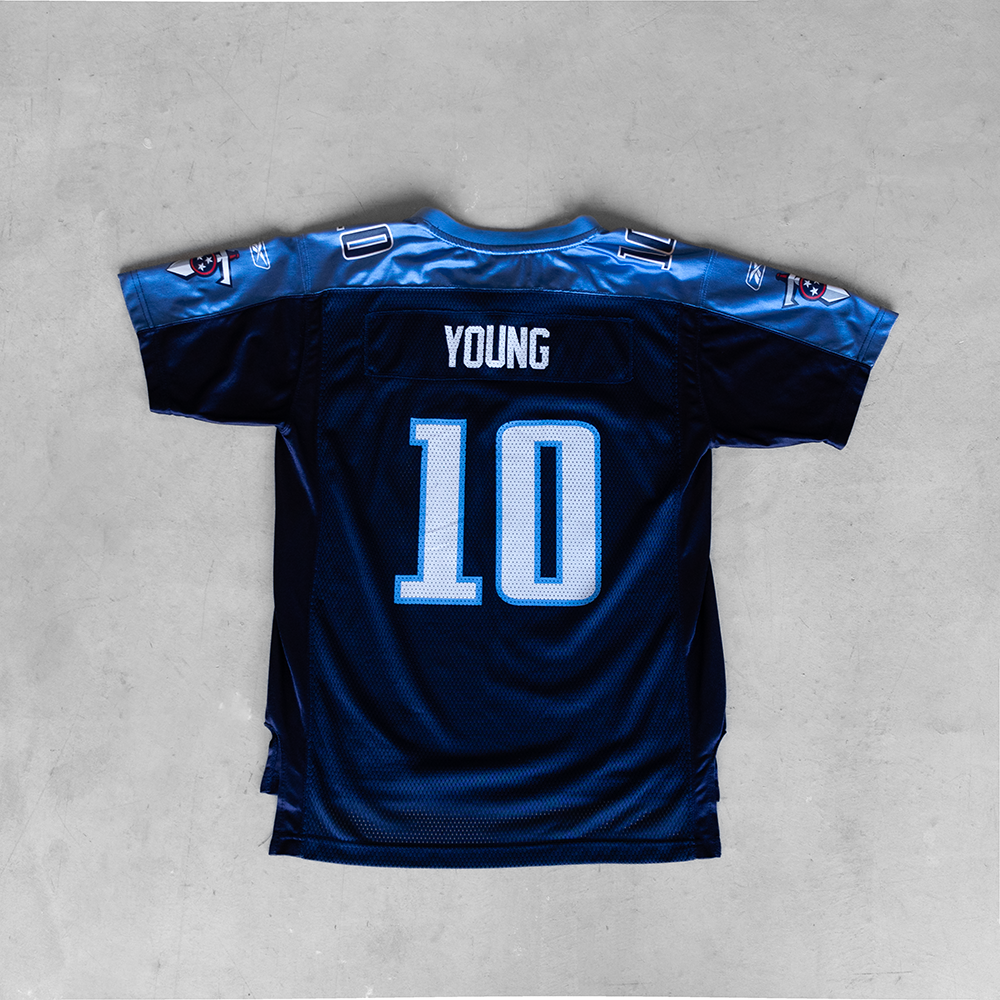 Vintage NFL Tennessee Titans Vince Young #10 Youth Football Jersey (XL)