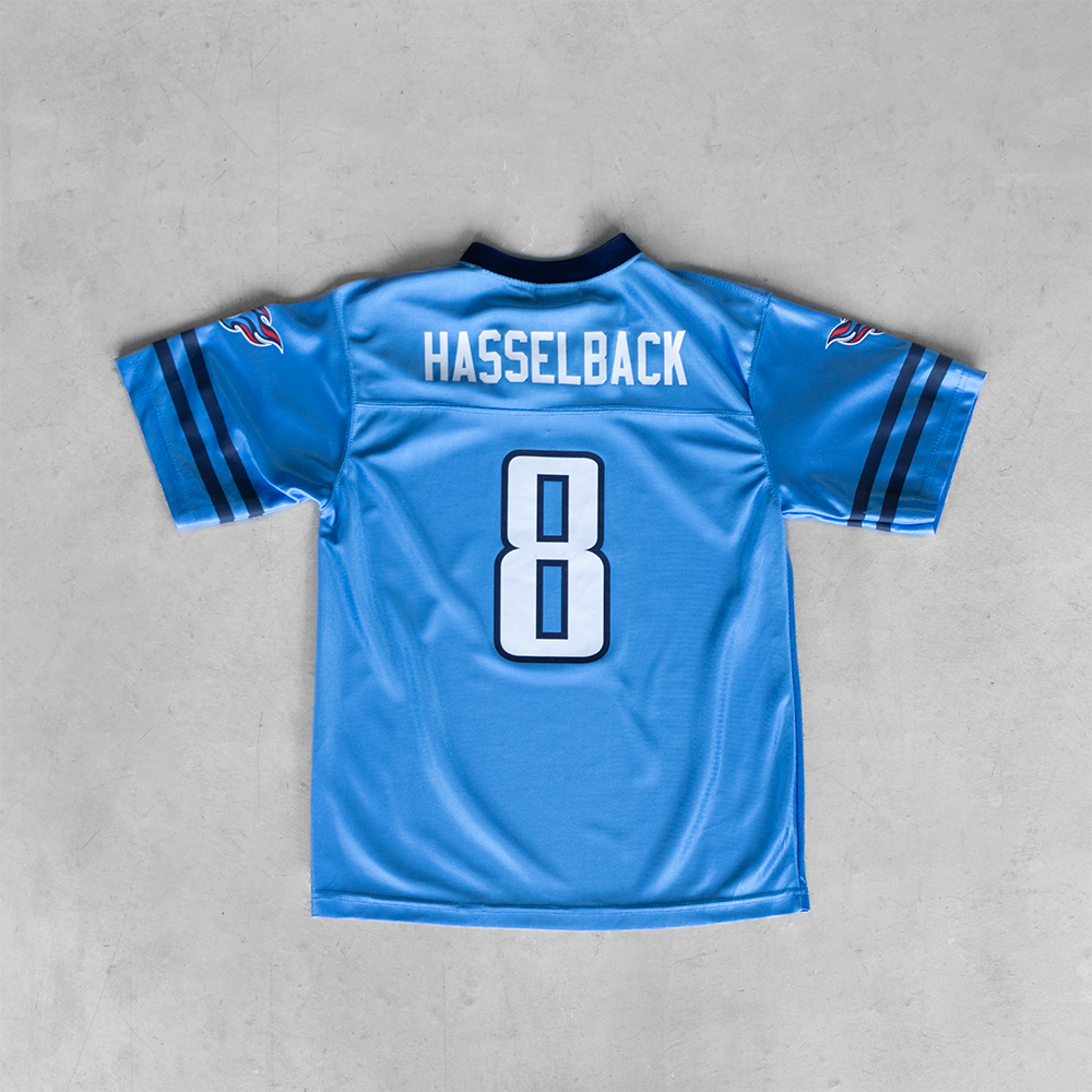 Vintage NFL Tennessee Titans Matt Hasselbeck #8 Youth Football Jersey (XL)