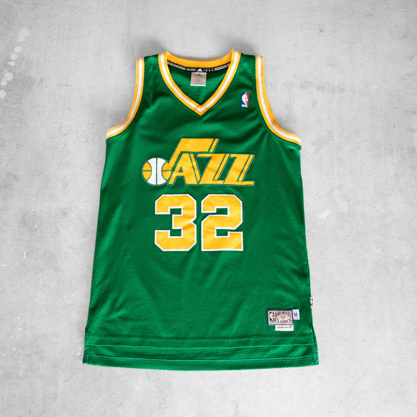 Vintage NBA Utah Jazz Karl Malone #32 Adidas Basketball Jersey (L)