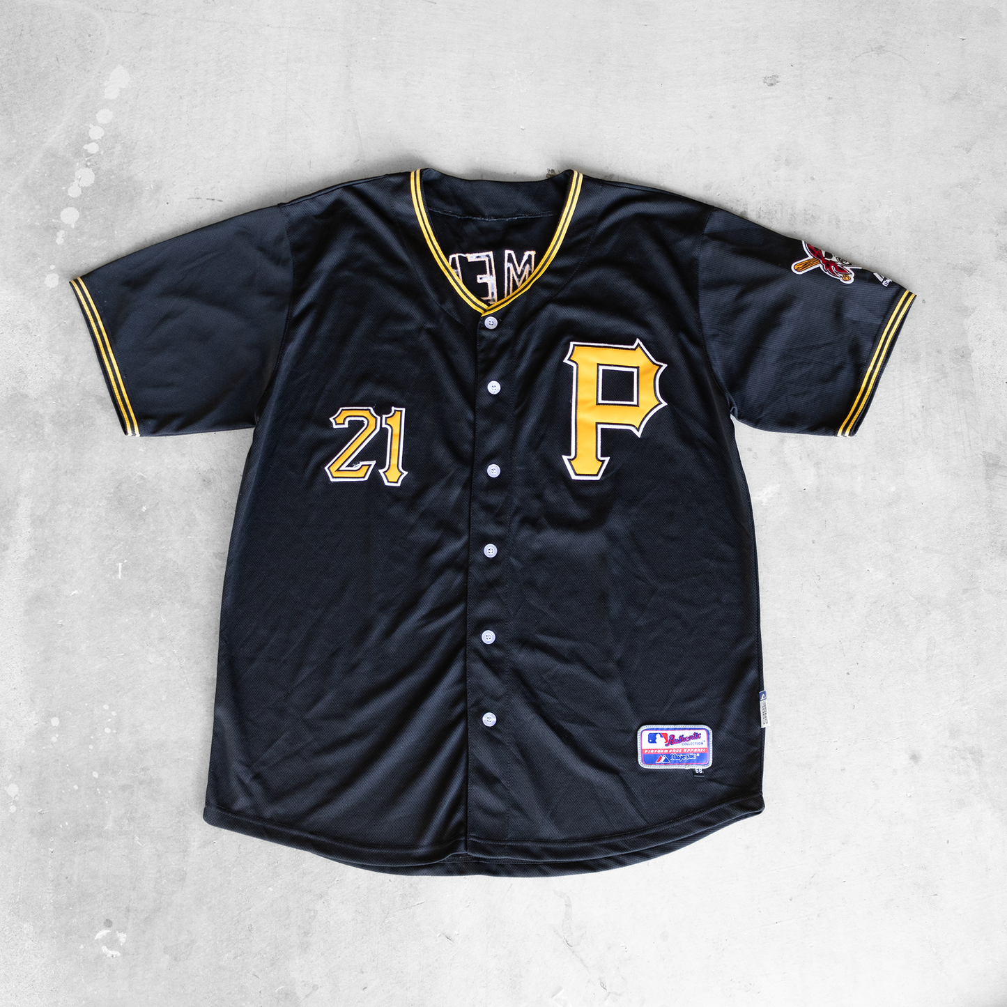 Vintage MLB Pittsburg Pirates Roberto Clemente #21 Jersey (XL)