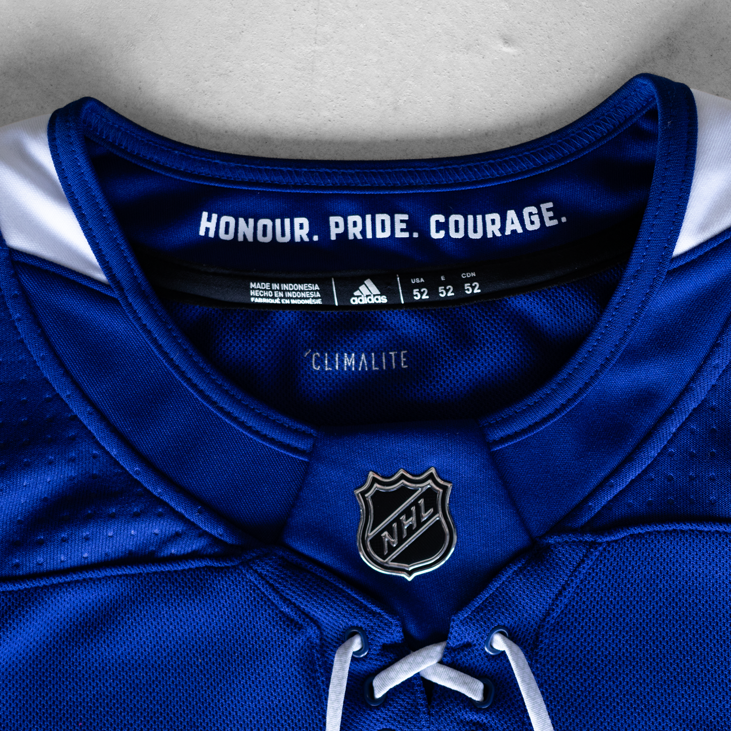 Adidas NHL Toronto Maple Leafs Hockey Jersey (L)