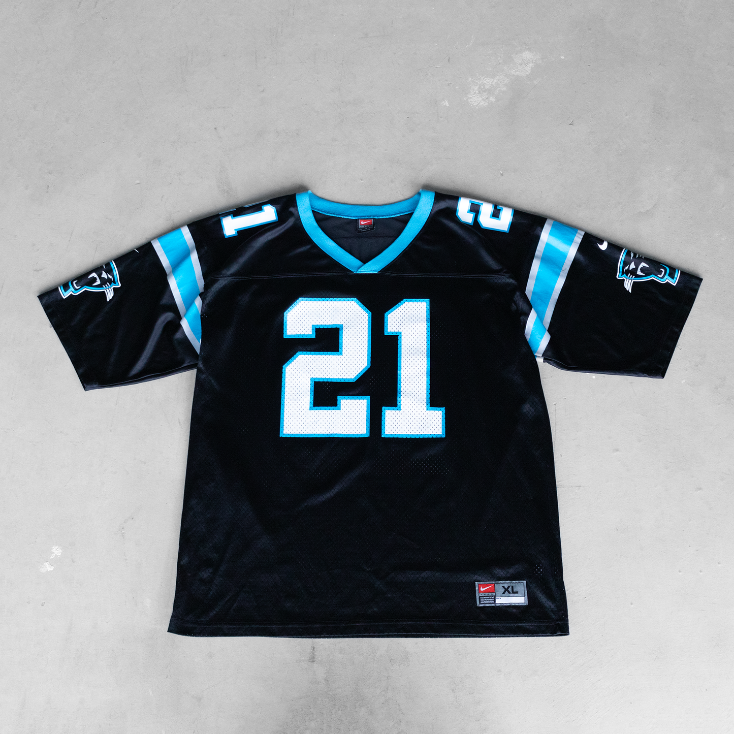 Vintage NFL Carolina Panthers Tim Biakabutuka #21 Football Jersey (XL)