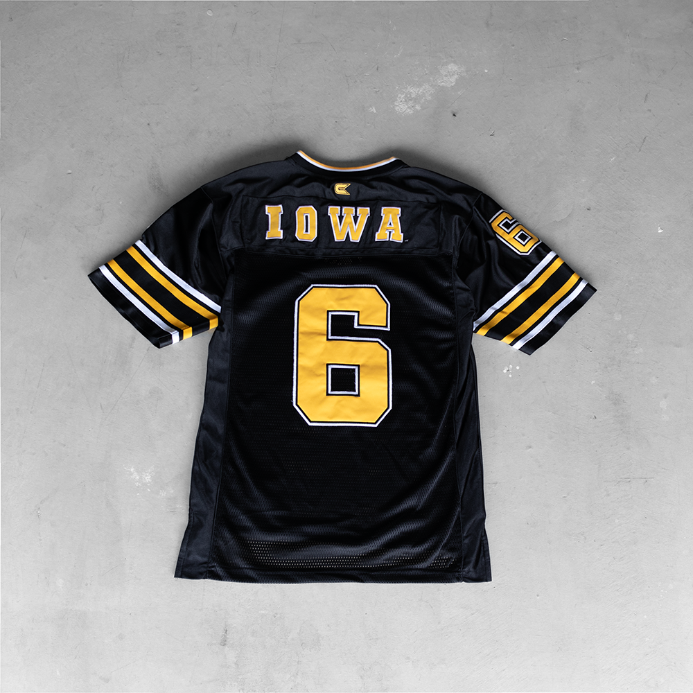 Vintage University Of Iowa Hawkeyes Tim Dwight #6 Football Jersey (M)