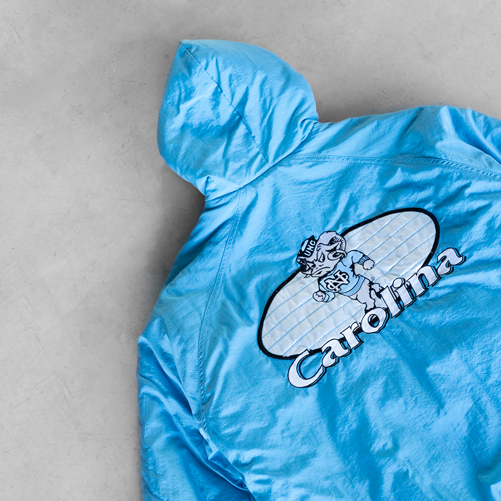 Vintage Carolina Tar Heels Bomber Puffer Jacket (L)