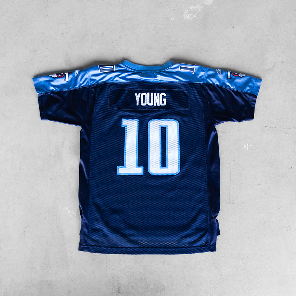 Vintage NFL Tennessee Titans Vincent Young #10 Youth Football Jersey (XL)