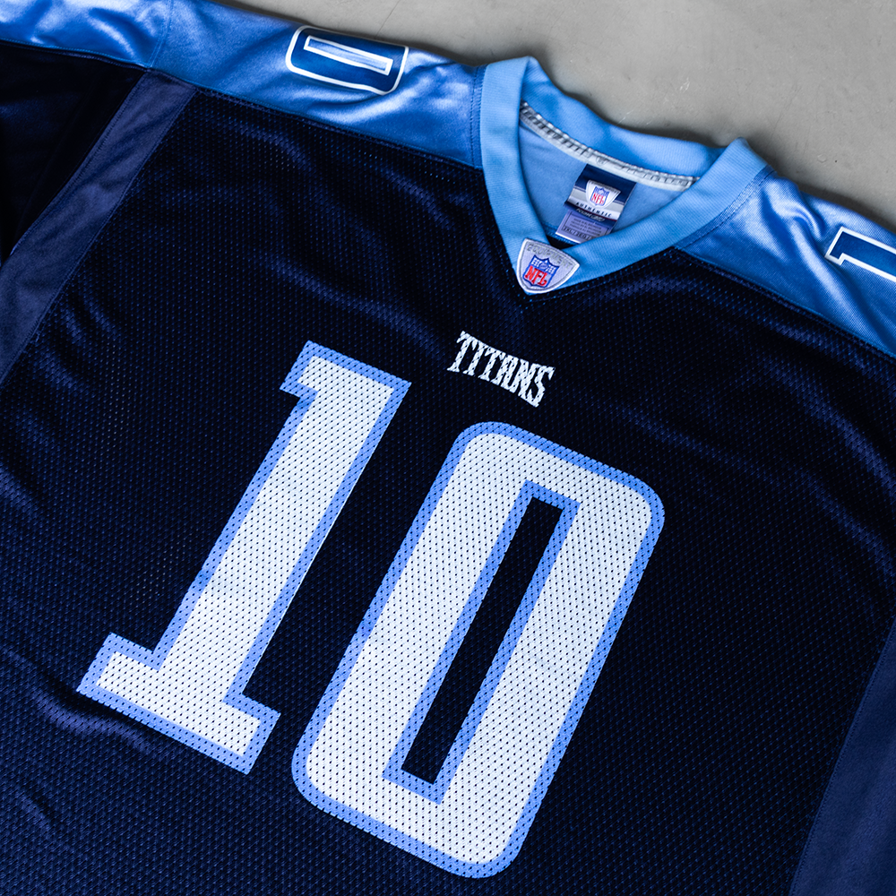 Vintage NFL Tennessee Titans Jake Locker #10 Football Jersey (XXL)